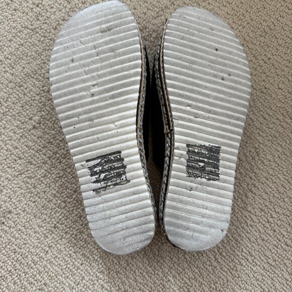 Mia Platform Sandals - Picture 3 of 3